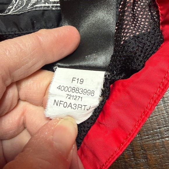 The North Face Kids Boys Red Black DryVent Rain Jacket Hooded Shell Coat S 7/8 - Picture 14 of 15